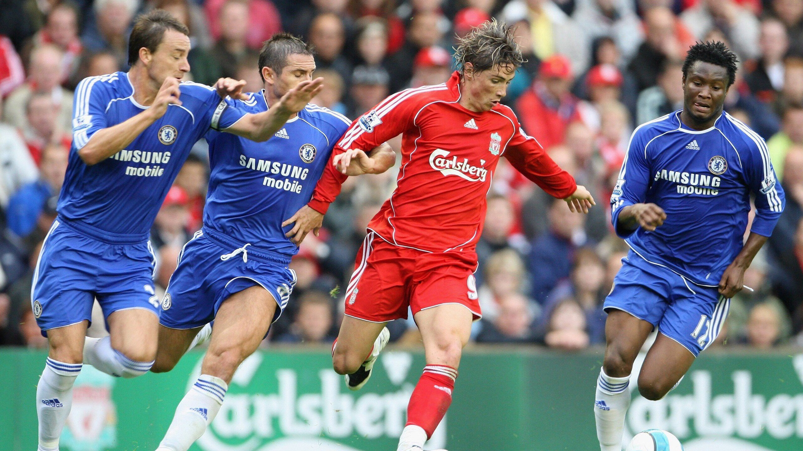 爱游戏官方入口-皮克与厄瓜多尔，当足球成为民族记忆的手术刀